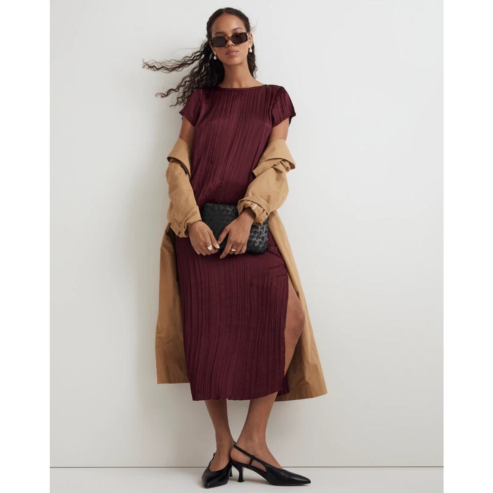 Madewell NWOT Short-Sleeve Slip Midi Dress in Plissé, Mulberry Wine Red, Medium